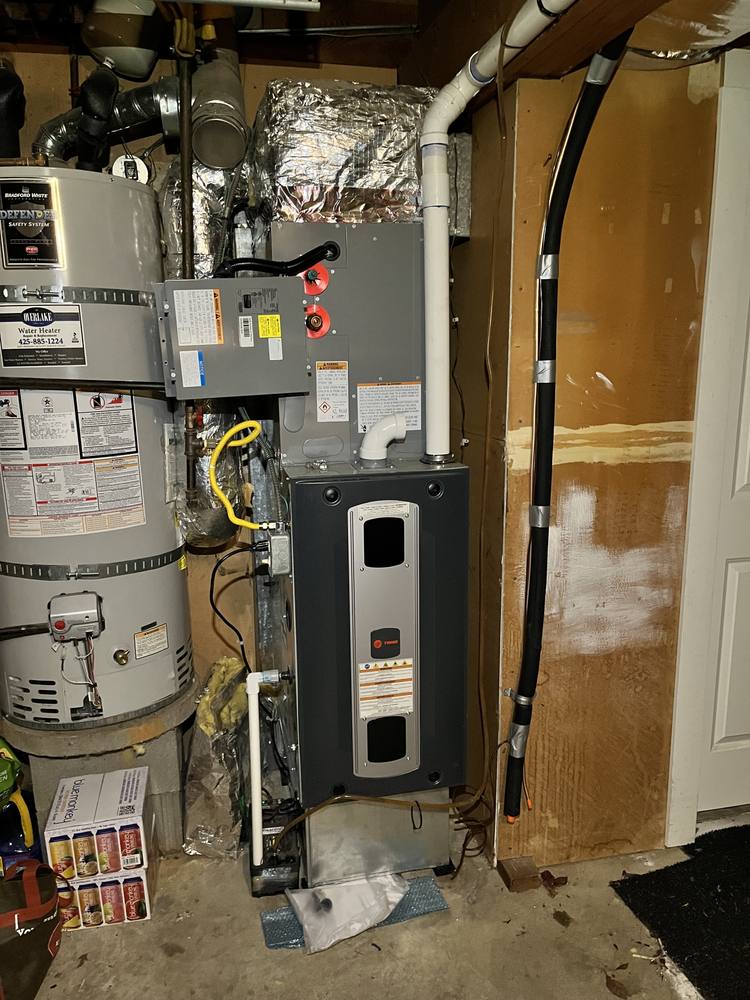 New high-efficiency furnace installed in a Redmond garage